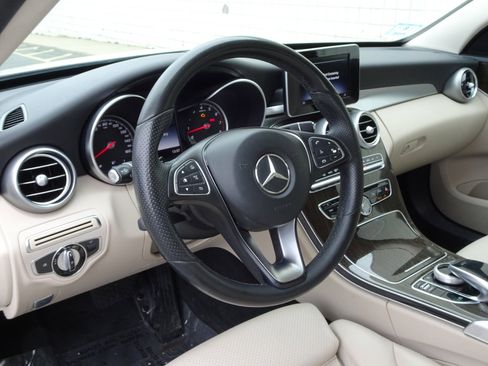 Used 2016 Mercedes-Benz C 300 Sedan image 10