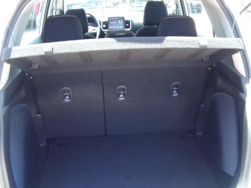 Used 2025 Hyundai Venue SEL FWD image 10