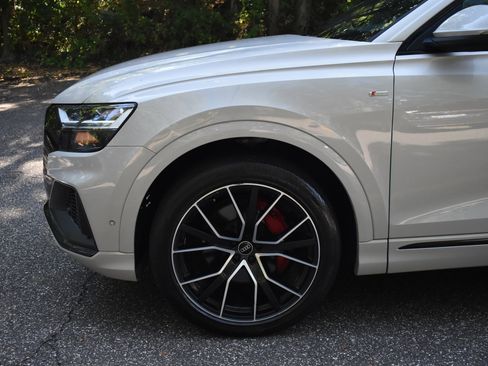 Used 2021 Audi Q8 Premium Plus w/ Premium Plus Package image 16