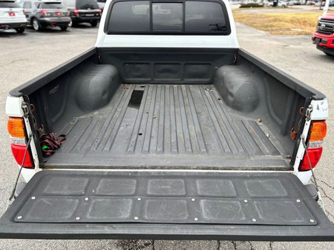 Used 2001 Toyota Tacoma 4x4 Double Cab image 5