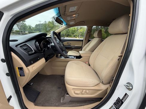 Used 2016 Kia Sedona LX FWD image 7