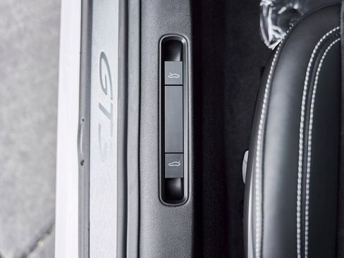 Used 2025 Porsche 911 GT3 w/ Chrono Package image 35