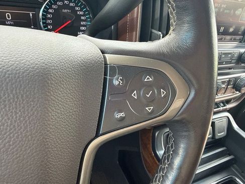 Used 2015 Chevrolet Silverado 1500 High Country w/ High Country Premium Package AWD/4WD image 20
