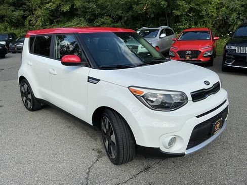 Used 2017 Kia Soul + w/ Designer's Package FWD image 3