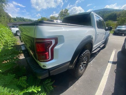 Used 2018 Ford F150 Raptor w/ Equipment Group 802A Luxury AWD/4WD image 4