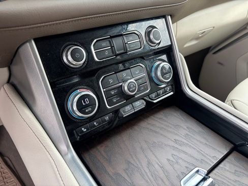 Used 2023 GMC Yukon XL Denali w/ Max Trailering Package image 16