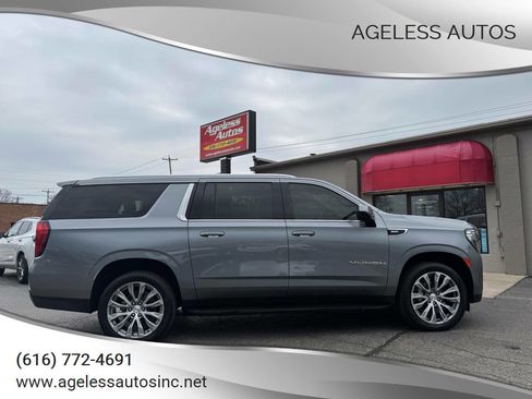 Used 2022 GMC Yukon XL SLE w/ Gmc Pro Safety Plus Package image 1