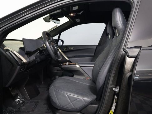 Used 2024 BMW iX xDrive50 w/ Premium Package image 10