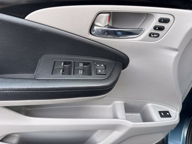 Used 2017 Honda Pilot Touring image 25