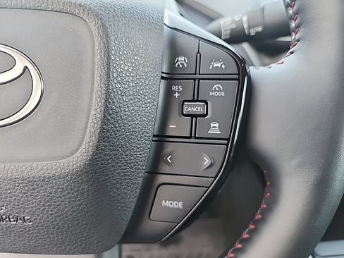 Used 2024 Toyota Prius Prime FWD image 13