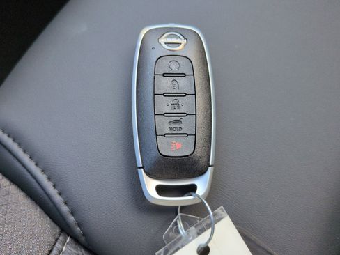 New 2026 Nissan Pathfinder SL FWD image 28
