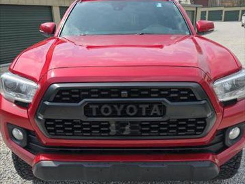 Certified 2021 Toyota Tacoma TRD Off-Road AWD/4WD image 10