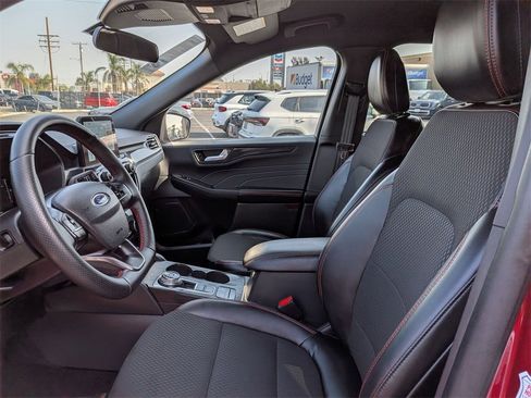 Used 2025 Ford Escape ST-Line image 15