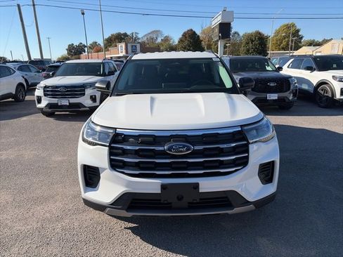New 2026 Ford Explorer Active image 9
