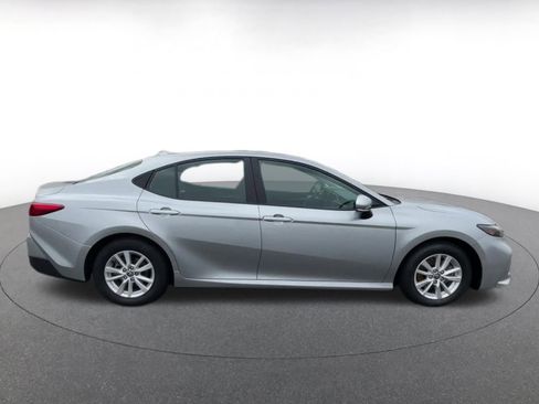 Used 2025 Toyota Camry LE image 16