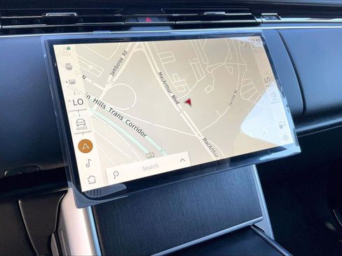 New 2025 Land Rover Range Rover Long Wheelbase SE image 8