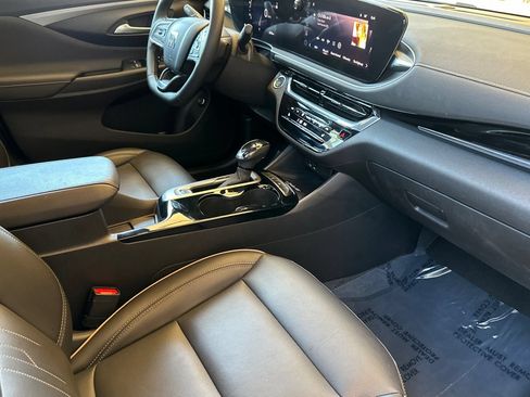 Certified 2024 Buick Envista Sport Touring FWD image 17