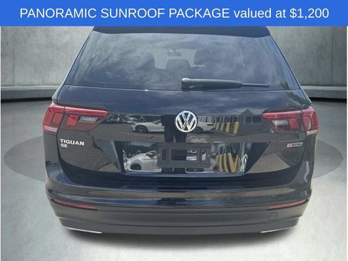 Used 2019 Volkswagen Tiguan SE w/ Panoramic Sunroof Package AWD/4WD image 4
