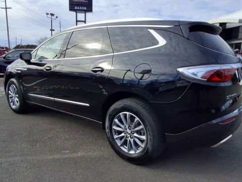Certified 2023 Buick Enclave Essence image 4