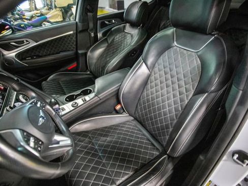 Used 2021 Genesis G70 3.3T w/ Sport Package image 4