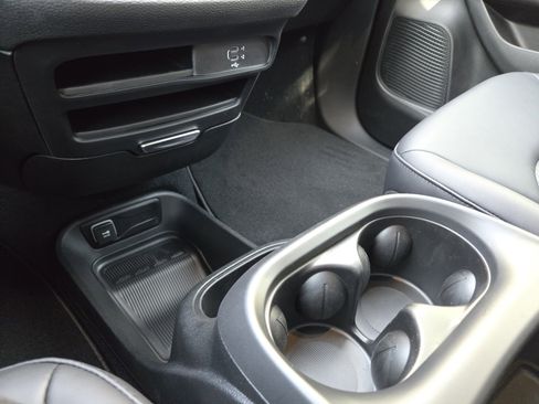 New 2026 Chrysler Pacifica Select image 16