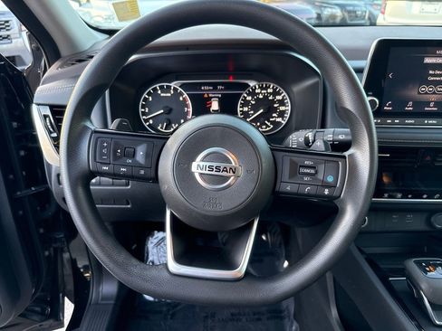 Used 2021 Nissan Rogue SV image 15