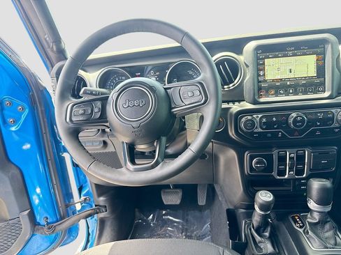 Used 2023 Jeep Wrangler Unlimited w/ Cold Weather Group AWD/4WD image 25