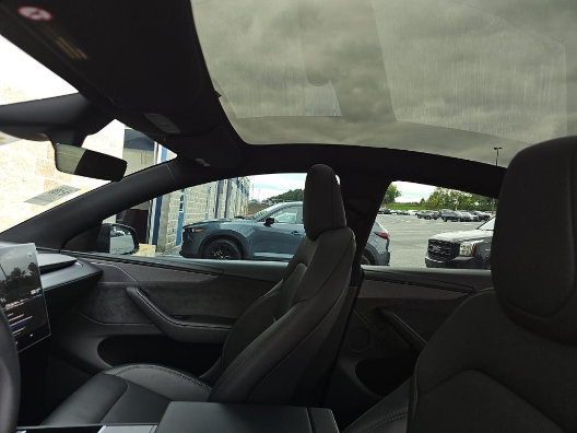 Used 2026 Tesla Model Y AWD image 9