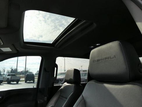 Used 2020 GMC Sierra 3500 Denali w/ Denali Ultimate Package image 30