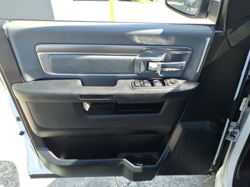 Used 2021 RAM 1500 Classic SLT AWD/4WD image 12