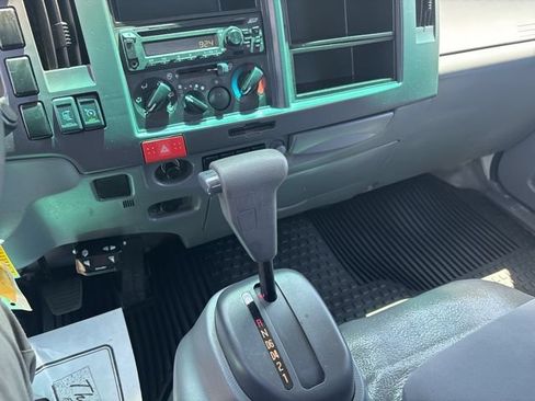 Used 2020 Isuzu NPR RWD image 20