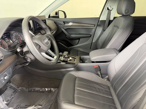 Used 2023 Audi Q5 2.0T Premium w/ Convenience Package image 5