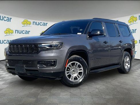 Used 2024 Jeep Wagoneer 4WD image 3