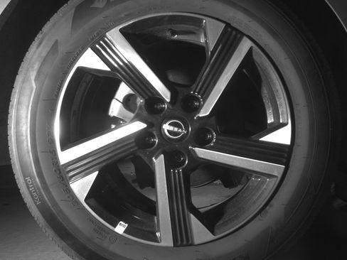 Used 2025 Nissan Sentra SV FWD image 15