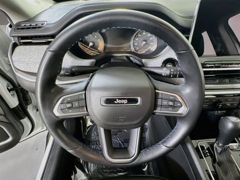 Used 2022 Jeep Compass Latitude w/ Convenience Group AWD/4WD image 11