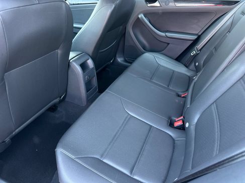 Used 2017 Volkswagen Jetta SEL FWD image 11