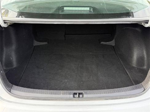 Used 2024 Toyota Corolla LE image 4