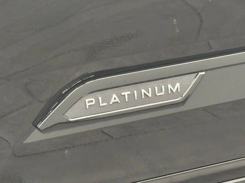 Used 2024 Toyota Tundra Platinum AWD/4WD image 7