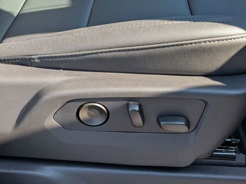 New 2026 Chevrolet Silverado 1500 LTZ w/ Z71 Off-Road Package image 38