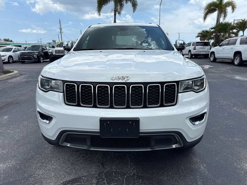 Used 2020 Jeep Grand Cherokee Limited AWD/4WD image 2