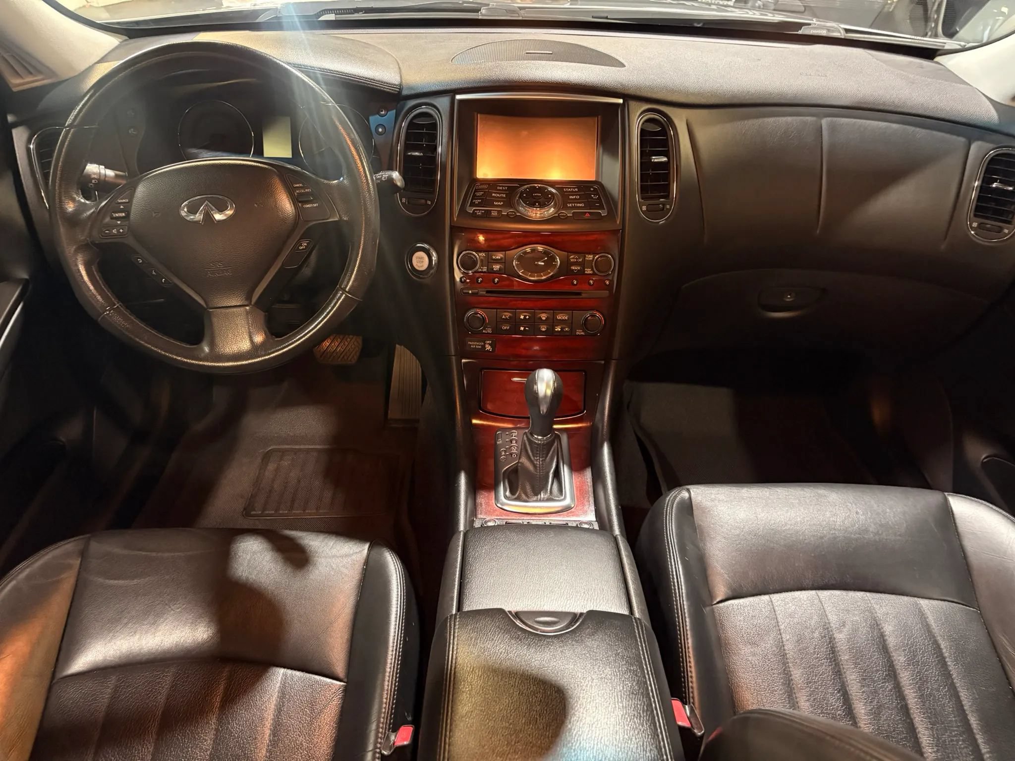 Used 2016 INFINITI QX50 AWD w/ Deluxe Touring Package image 13