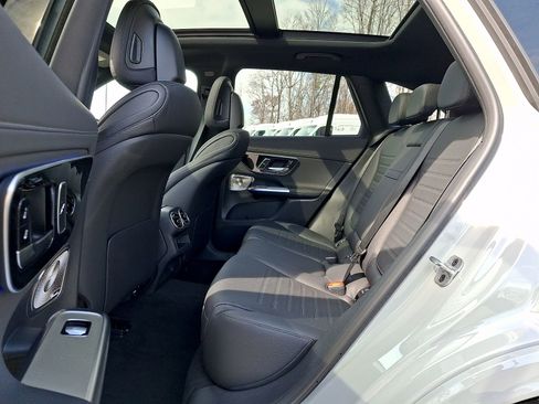 New 2026 Mercedes-Benz GLC 300 4MATIC image 6