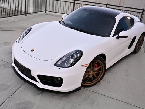 Used 2014 Porsche Cayman S RWD image 3