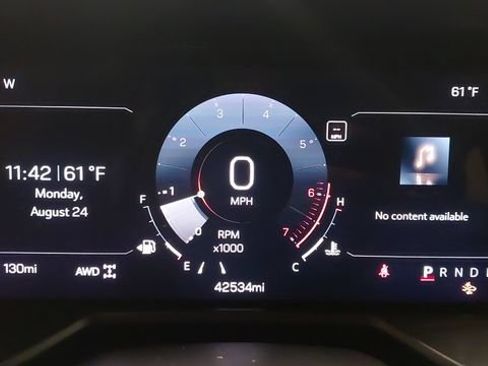 Used 2024 GMC Acadia Elevation AWD/4WD image 18
