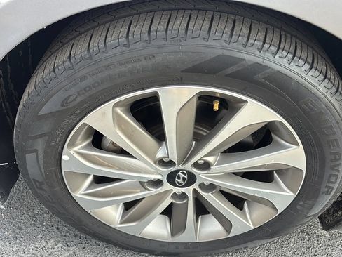 Used 2015 Hyundai Sonata SE FWD image 23