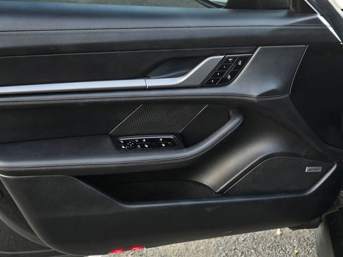 Used 2020 Porsche Taycan Turbo image 11