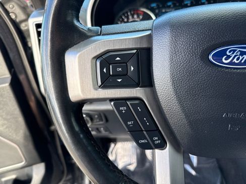 Used 2020 Ford F150 Platinum w/ Equipment Group 701A Luxury image 16