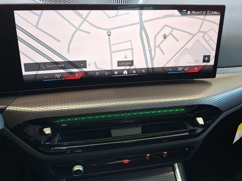 Certified 2025 BMW 330i xDrive Sedan w/ Premium Package image 17