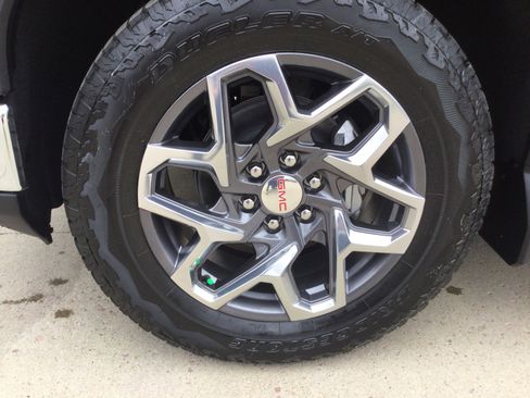New 2026 GMC Sierra 1500 SLT AWD/4WD image 7