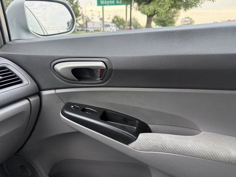 Used 2009 Honda Civic LX image 32